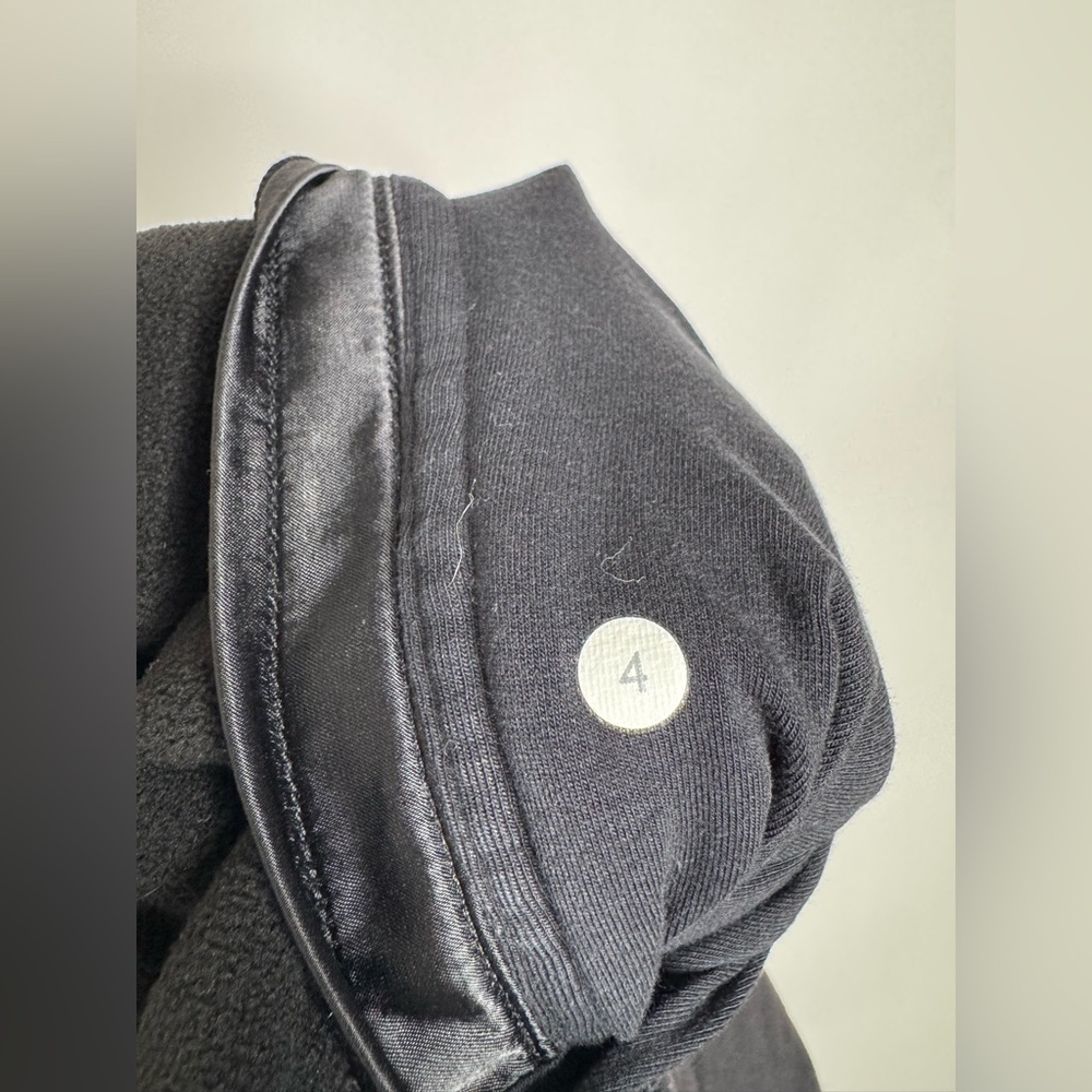 Lululemon Post Chaturanga Pullover Black size 4 - Picture 11 of 12